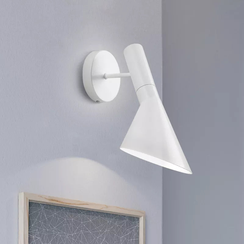 Applique Murale Conique Orientable
